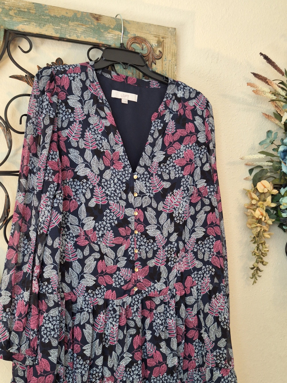 🔥🔥$8.00 LOFT Floral Tiered Mini Dress in Navy and Pink. Size Large - Picture 6 of 9
